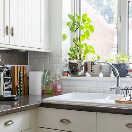 Hereford City - St Owens Terrace - Comfortable & Spacious Well Presented Three Storey House, Perfect For A Weekend Away & Exploring The City On Foot - Hosted By Rentmyhouse エクステリア 写真
