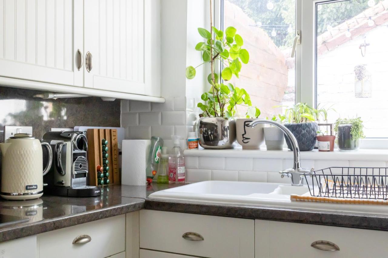 Hereford City - St Owens Terrace - Comfortable & Spacious Well Presented Three Storey House, Perfect For A Weekend Away & Exploring The City On Foot - Hosted By Rentmyhouse エクステリア 写真