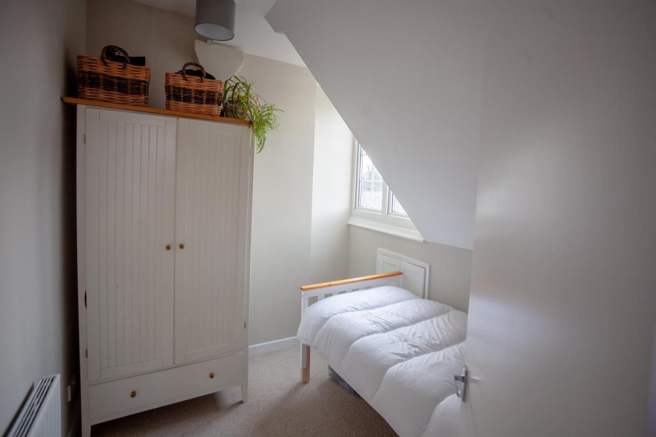 Hereford City - St Owens Terrace - Comfortable & Spacious Well Presented Three Storey House, Perfect For A Weekend Away & Exploring The City On Foot - Hosted By Rentmyhouse エクステリア 写真