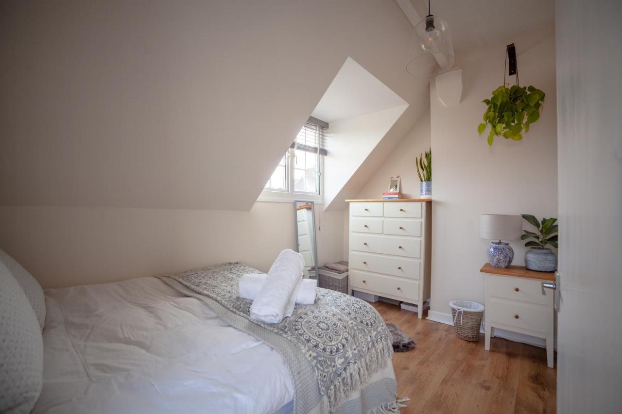 Hereford City - St Owens Terrace - Comfortable & Spacious Well Presented Three Storey House, Perfect For A Weekend Away & Exploring The City On Foot - Hosted By Rentmyhouse エクステリア 写真