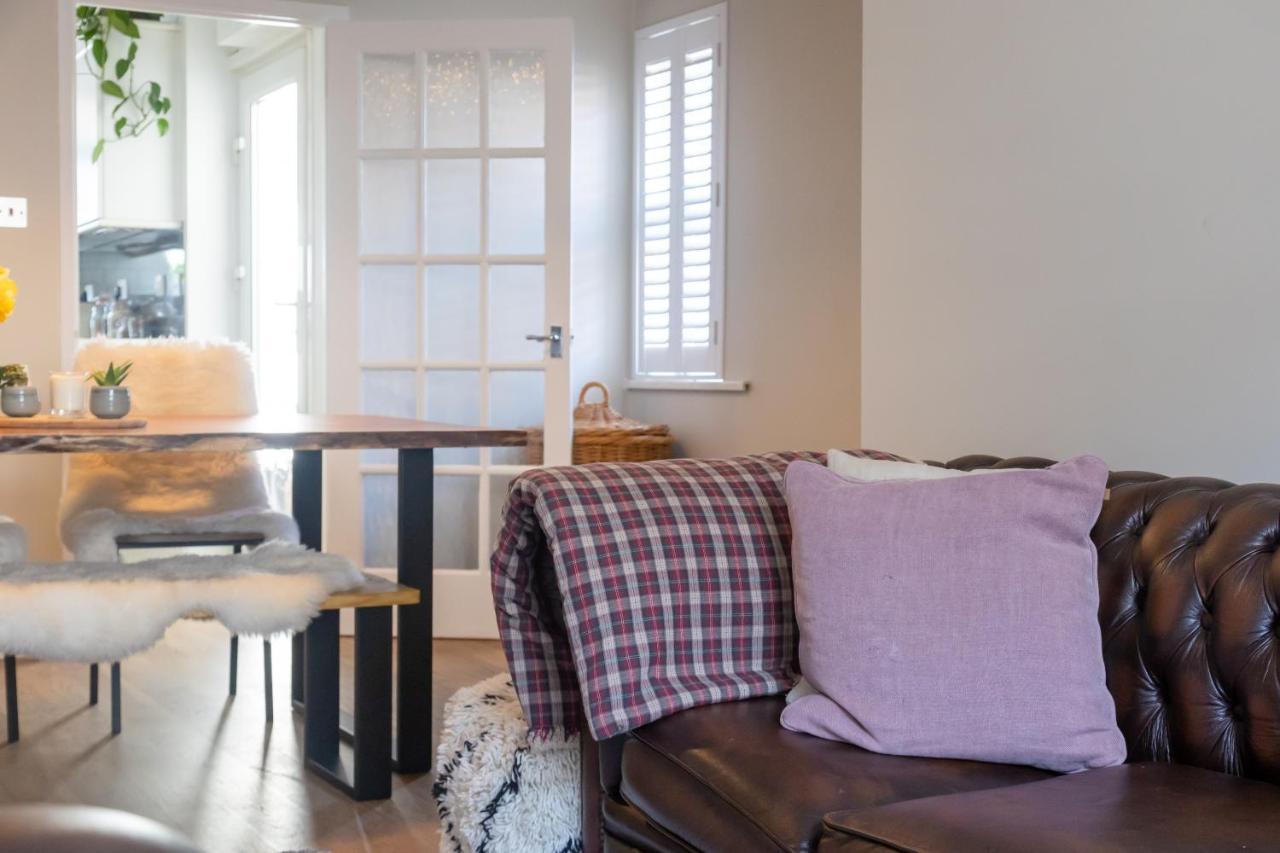 Hereford City - St Owens Terrace - Comfortable & Spacious Well Presented Three Storey House, Perfect For A Weekend Away & Exploring The City On Foot - Hosted By Rentmyhouse エクステリア 写真