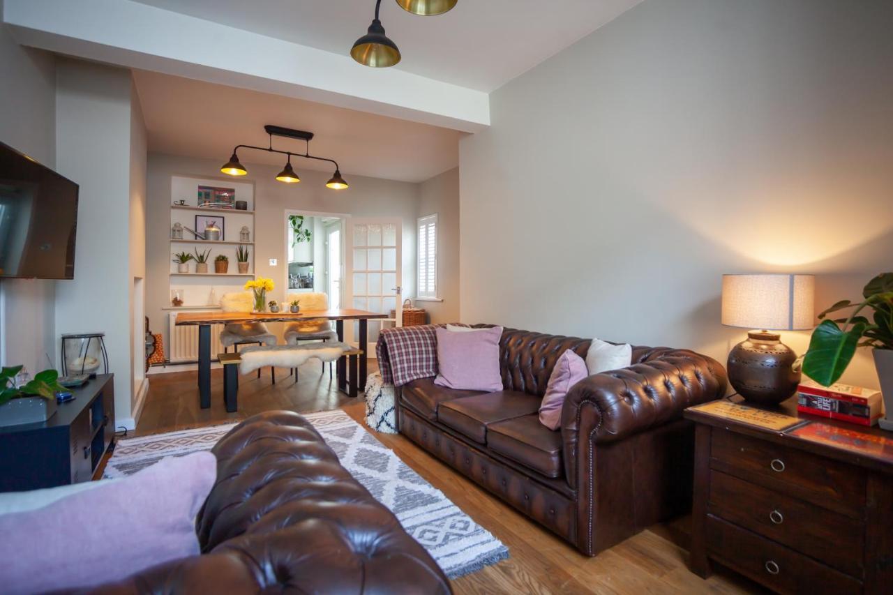 Hereford City - St Owens Terrace - Comfortable & Spacious Well Presented Three Storey House, Perfect For A Weekend Away & Exploring The City On Foot - Hosted By Rentmyhouse エクステリア 写真